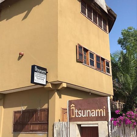 Hotel Otsunami لومي المظهر الخارجي الصورة